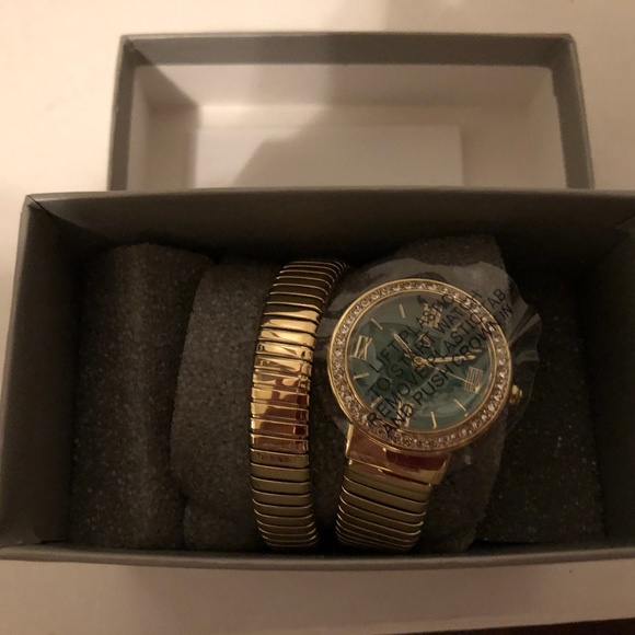 Colleen Lopez Round "Malachite" Dial Coil Wrap - Picture 8 of 8